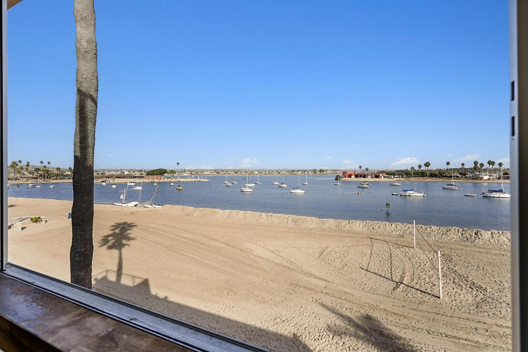 Stunning Bayfront Condo With Gorgeous Views, Garage, Massive Roof Deck & Ac - Dogs Welcome! San Diego Exterior photo